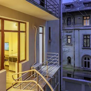 Chateau: Upscale Suites In Bucharest'S Historical Center!
